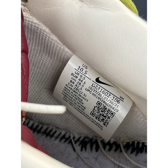 Athletic_Shoes